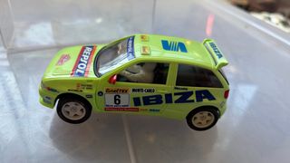 Coche Scalextric SEAT Ibiza Repsol
