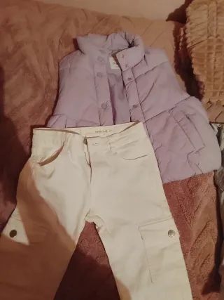Se regala ropa de niña de 6 a 10 años,como nueva.