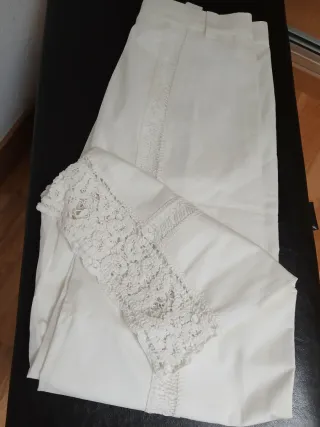 Pantalón culotte Zara bordado