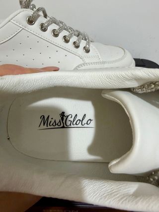 Sneakers bianche platform con lacci strass