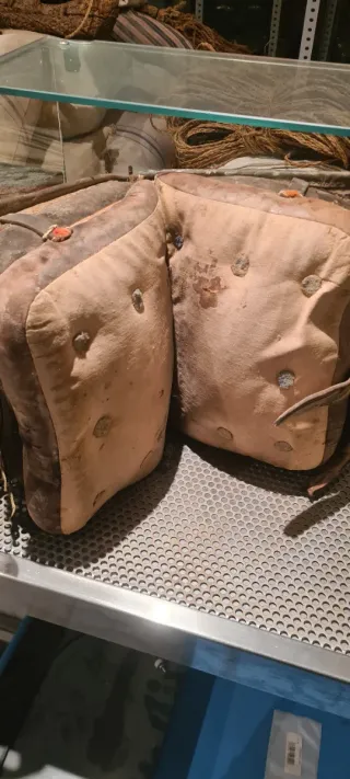 Sillón de arreo antiguo para carro