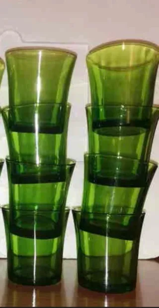 Vino. 6 Vasos de vidrio Duralex verde