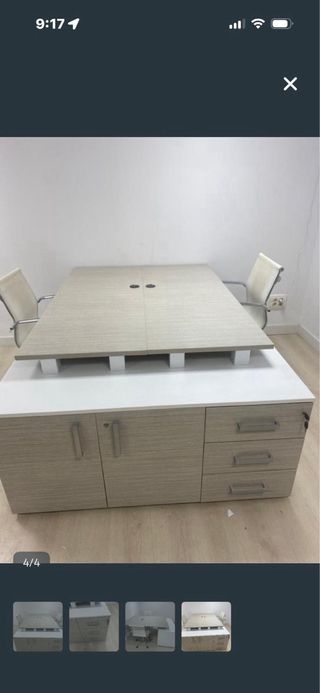 Mesa de oficina moderna beige y blanca
