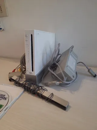 Nintendo Wii + Super Smash Bros. Brawl