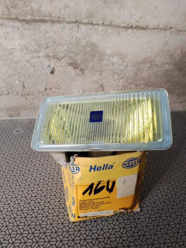 Óptica de Faro Hella 16U