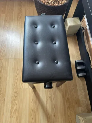 Piano Electrónico Negro