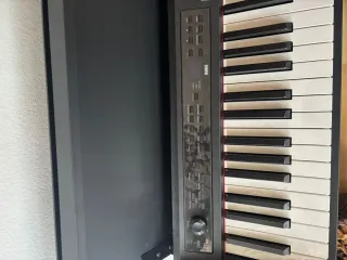 Piano Electrónico Negro