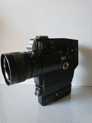 Cámara de vídeo antigua Fujica ZM800