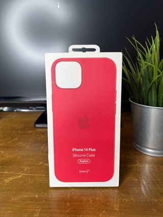 Funda iPhone 14 Plus Silicone Case Roja