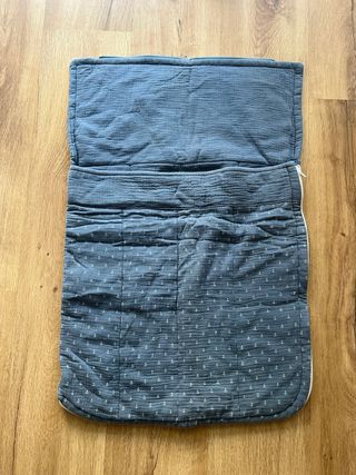 Saco de bebé con capucha