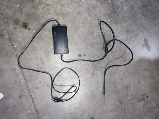Cargador 24V de bici.