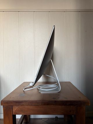 iMac 21,5” Retina 4K (2017) - caja y accesorios