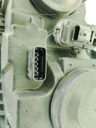 Renault 8200481197 faro derecho laguna ii 22834706