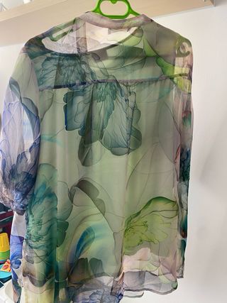 Blusa y top estampado floral