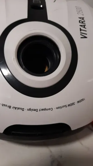 Aspirador Taurus Vitara 2500 poco uso