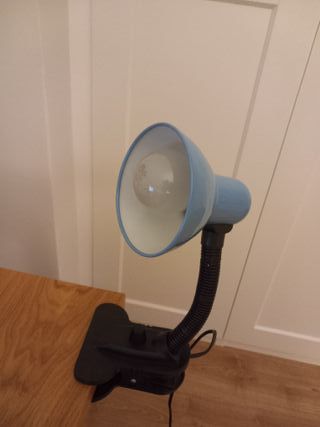 Lámpara flexo pinza
