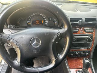Mercedes-Benz Clase C 2004
