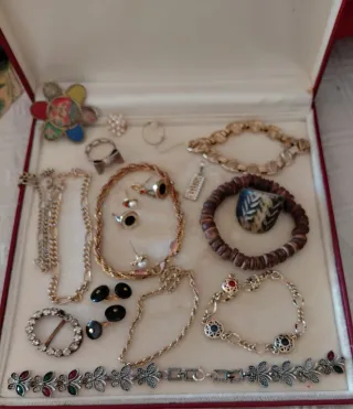 Lote bisutería vintage 60 euros todo