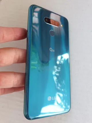 LG Q60 64GB  "NO NEGOCIABLE"