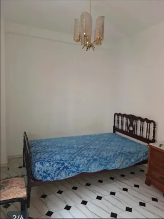 Se alquila habitación gastos de luz y gas aparte