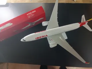 Maqueta Airbus A350 Iberia 1:200
