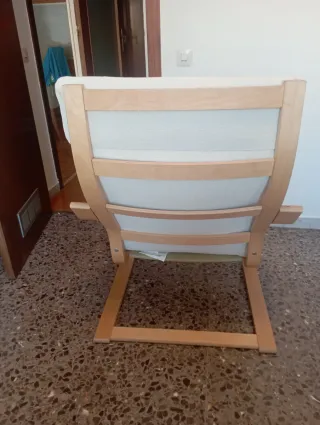 Butaca mecedora Ikea madera y tela