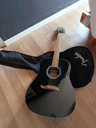 Guitarra Acústica Fender Negra con su funda