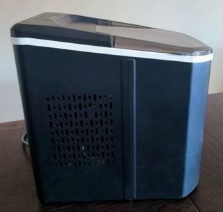 Macchina del ghiaccio compatta