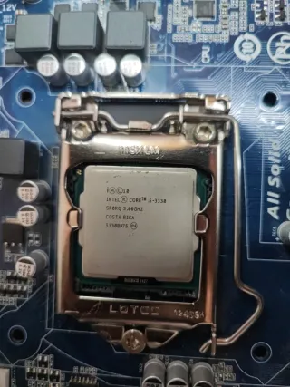 Placa Base Gigabyte GA-H61M-DS2 + CPU i5 + 8GB RAM