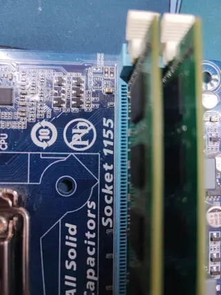 Placa Base Gigabyte GA-H61M-DS2 + CPU i5 + 8GB RAM