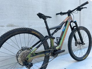 BICICLETA ELÉCTRICA MONTAÑA ORBEA RISE M20