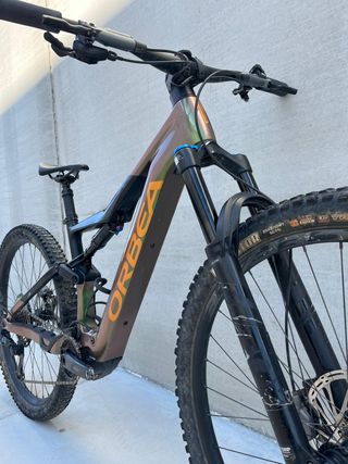 BICICLETA ELÉCTRICA MONTAÑA ORBEA RISE M20