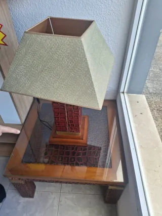 Lámpara de mesa diseño cocodrilo