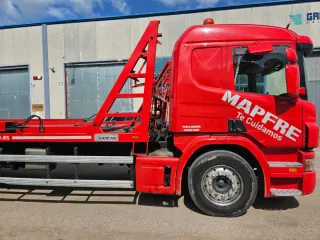 SCANIA P270 2005