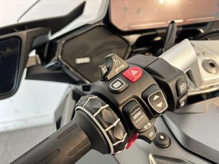 BMW R 1300 RT T.BLACK AÑO2026 2KM