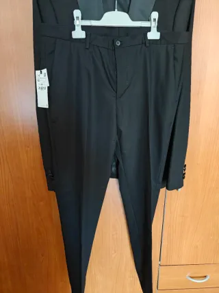 Traje de vestir Zara negro