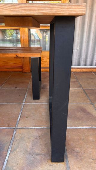 Conjunto Mesa y Banco Madera y Metal