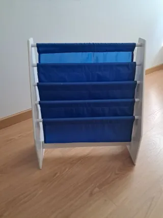 Estantería infantil azul