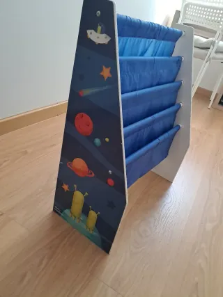 Estantería infantil azul
