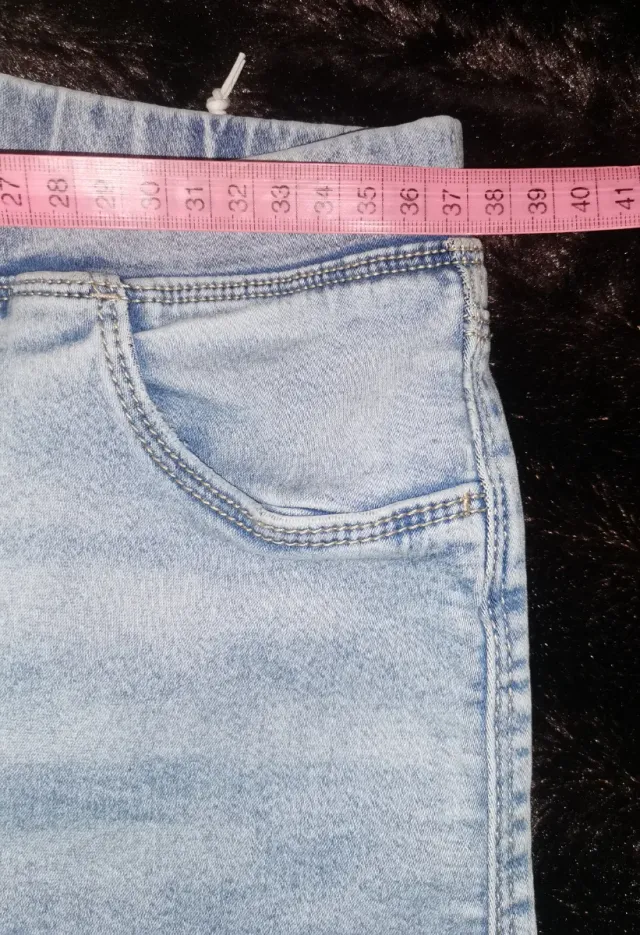 Nuevo. Talla +14 años Pantalón elástico pata ancha