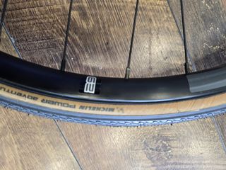 Rueda Delantera GTR SL27 BOOST 29” GRIS 6T