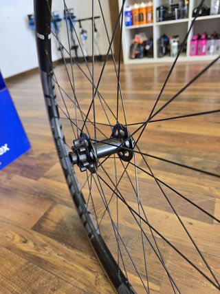 Rueda Delantera GTR SL27 BOOST 29” GRIS 6T