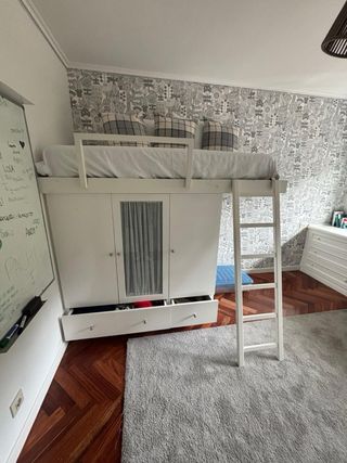 Litera con armario blanco