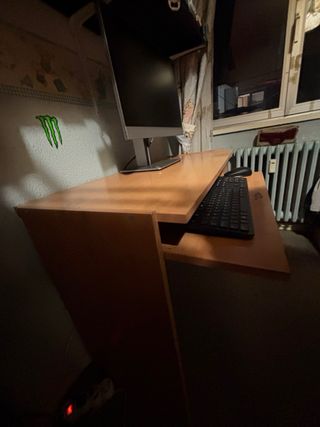 Mesa escritorio con cajón + bandeja teclado