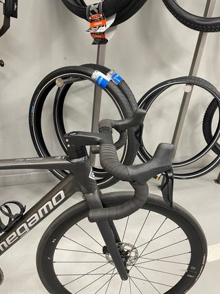 Bicicleta carretera carbono Megamo Raise