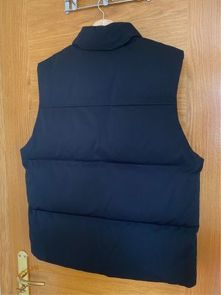 Chaleco acolchado Zara negro sin mangas