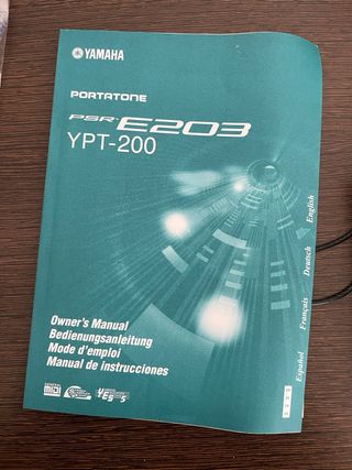 Teclado Yamaha YPT-200 (61 teclas)