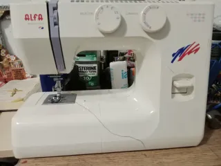 Máquina de coser Alfa Modelo 1103