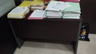 Mesa escritorio. RECOGER EN MOLLET