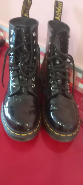 Botas Dr. Martens Talla 37 Charol